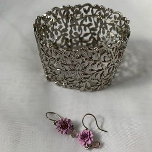 Cuff bracelet and earrings